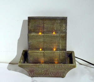 Fuente de agua de poliresina con luz LED - Product Image 5