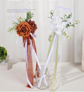 Bouquet di Lusso a Forma di Cuore con Bacchetta Magica <span class=keywords><strong>per</strong></span> <span class=keywords><strong>Matrimonio</strong></span>, Rose Artificiali con Lunghe Nastri <span class=keywords><strong>per</strong></span> Cerimonie Civili - Product Image 1
