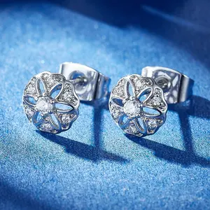 New Luxury Exquisite Zircon Flower Stud Earrings Platinum-Plated Shell Hollow Decorations Classic Style Claw Setting Inlay