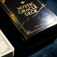 Jeu de cartes de tarot Oracle personnalisable KingCards avec emballage personnalisé, effet holographique et estampage à chaud, incluant un livret