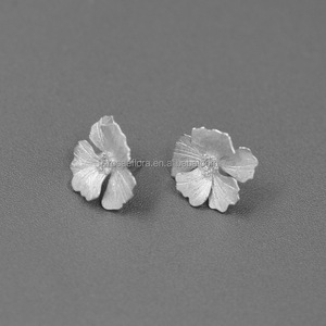 Orecchini a Perno Rosaeflora "A Midsummer Night's Dream" a Forma <span class=keywords><strong>di</strong></span> Peonia, in Autentico Argento Sterling 925, Gioielli Raffinati con Fascino Orientale Antico - Product Image 2