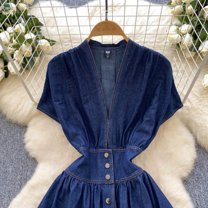 เดรสยีนส์ผู้หญิงทรงเอ ความยาวปานกลาง คอวี ติดกระดุมด้านหน้า ตัดเอว แขนสั้น สไตล์ลำลอง สำหรับฤดูร้อน แฟชั่น - Product Image 4