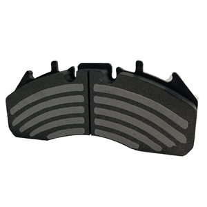 Plaquettes de frein semi-rigides pour essieu arrière, résistantes à la chaleur jusqu'à 600 degrés ° C, Formule sans cuivre, idéal pour le transport routier longue distance - Product Image 1