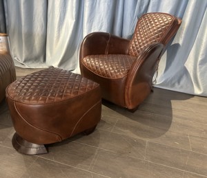 Aviator جناح صناعي عتيق من الجلد الحقيقي تصميم علوي عالي لغرفة النوم وتناول الطعام فيلا أريكة Wingback كلاسيكية للعيش - Product Image 2