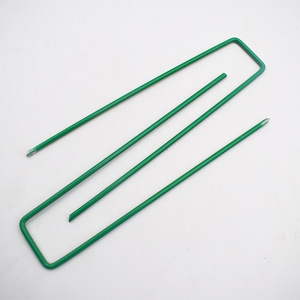 Estacas <span class=keywords><strong>de</strong></span> sujeción en forma <span class=keywords><strong>de</strong></span> U personalizables DaringFish para fijar tela antihierbas y mantillo en jardinería y huertos botánicos - Product Image 1