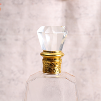 Bouteilles en verre personnalisées sculptées angulairement, vides et transparentes, pour spiritueux, pour un emballage commercial de spiritueux artisanal et distinctif