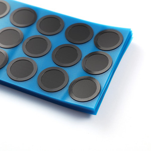 Malla de filtro de polvo negra tejida troquelada a medida QX, ecológica, con adhesivo, compatible con RoHS y REACH, para protección de electrónica OEM - Product Image 3