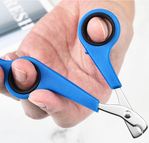Outil de toilettage <span class=keywords><strong>pour</strong></span> animaux de compagnie en acier inoxydable à lame courbée, manche antidérapant en TPR, coupe-ongles <span class=keywords><strong>pour</strong></span> chiens et chats de petite et moyenne taille, vente en gros - Product Image 5