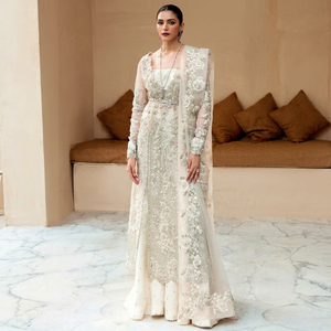 Magnifique collection de robes shalwar kameez pour femmes, prêtes à porter et sur mesure, nouveaux ensembles de 3 pièces pour femmes. - Product Image 1