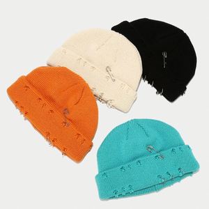 Gorro de Invierno Unisex Versátil, Gorro de Punto Moderno de Color Sólido, Gorro Simple sin Borde, 100% Acrílico, para Negocios y Viajes - Product Image 3