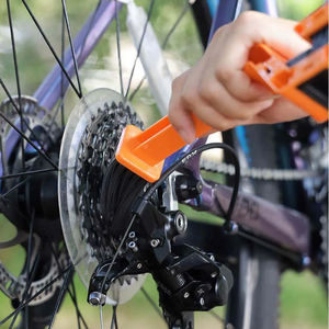 Rondelle de chaîne de vélo multifonctionnelle Nettoyage du plateau de dents de vélo de route Grande brosse Outils d'entretien de vélo de montagne - Product Image 4