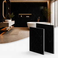 Panneau mural intérieur SPC avec surface en marbre à faible brillance, traitement anti-feu, traitement UV, revêtement résistant à l'usure pour salle de bain