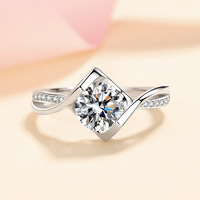 Bague de fiançailles en moissanite en gros S925, couleur D, VVS1, taille brillant rond, détail cœur, pavé sur l'épaule, bijoux de mariée