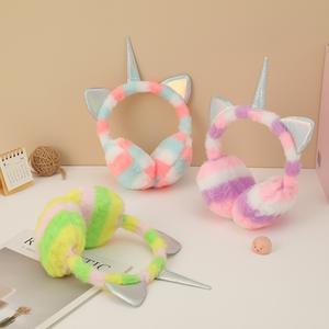 <span class=keywords><strong>Cache</strong></span>-oreilles en fourrure de <span class=keywords><strong>licorne</strong></span> chauffante colorée pour l'hiver <span class=keywords><strong>Cache</strong></span>-oreilles de Noël pour enfants arc-en-ciel - Product Image 3