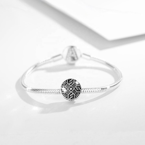 DIY plana redonda relieve diseño Vintage oxidado S925 <span class=keywords><strong>de</strong></span> plata esterlina separador <span class=keywords><strong>de</strong></span> Metal <span class=keywords><strong>abalorios</strong></span> para <span class=keywords><strong>pulseras</strong></span> - Product Image 2