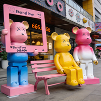 Statue d'ours anime géométrique en résine polie à la main, dégradé de couleurs, détails des yeux en forme de X, taille/couleur personnalisables
