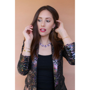 Bracciale con ciondolo a croce, più colori disponibili - Product Image 2