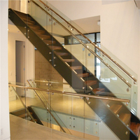 Escalier de grenier compact à double poutre en acier et bois - Écologique et durable, marches intérieures avec installation DIY