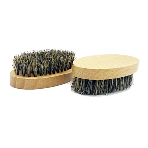 Spazzola per Barba da Uomo a Marchio Privato, Forma Ovale, Setole di Cinghiale Ecologiche, Manico in Legno di Bambù 11cm - Product Image 6