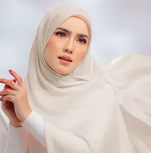 hot selling light plain tudung shawl hijab muslim women scarf shining color scarves dubai muslim scarf satin hijab silk satin