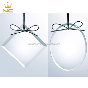 Atado 1st Santa Comunión personalizada Regalo de cristal Corazón Memorial Adornos de Navidad de cristal redondo - Product Image 3