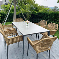Chaises de salle à manger d'extérieur modernes empilables en corde PE avec cadre en aluminium, ensemble table de salle à manger de patio 4/6 places assorti pour école et parc