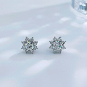 Boucles d'oreilles clous en platine Pt950 avec diamants <span class=keywords><strong>de</strong></span> laboratoire en forme <span class=keywords><strong>de</strong></span> <span class=keywords><strong>tournesol</strong></span>, scintillantes et brillantes, pour femme, bijoux fins, ensemble <span class=keywords><strong>de</strong></span> boucles d'oreilles en platine - Product Image 1