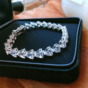 Bracelet tendance en forme de cœur en zircon plaqué rhodium, serti de pierres, cadeau de mariage ou de fête - Product Image 3