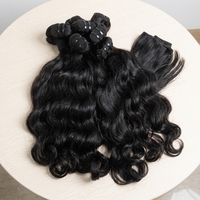 Lots de Cheveux Vierges Bruts Cambodgiens 15A Double Drawn pour Tissage, 32 Pouces, Double Trame Faite à la Machine, Vente en Gros