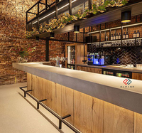Comptoir de bar moderne en surface solide translucide éclairé par LED pour usage commercial dans les hôtels et centres commerciaux