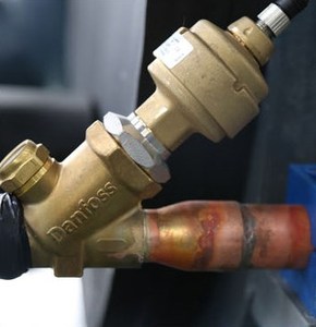 DC Inverter Nguồn Nước Bơm Nhiệt Cho Nhà Kính Và Gia Cầm Nhà Hệ Thống Sưởi Ấm - Product Image 3