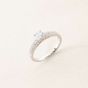 <span class=keywords><strong>Bague</strong></span> pour femme plaquée <span class=keywords><strong>or</strong></span> <span class=keywords><strong>18</strong></span> <span class=keywords><strong>carats</strong></span> avec pierre précieuse blanche taillée en cercle brillant et deux rangées de diamants - Product Image 3