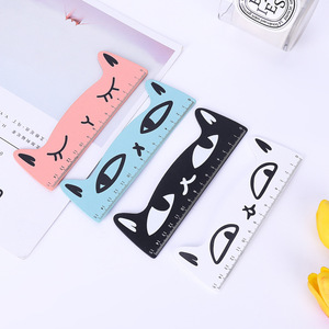 Règle en forme de chat de dessin animé, outil de mesure en bois noir de 13cm pour étudiants et dessin - Product Image 2