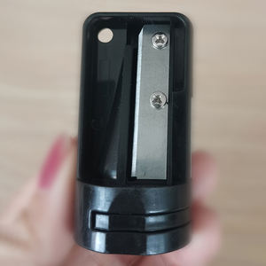 Coupe-<span class=keywords><strong>crayon</strong></span> manuel portable en plastique pour affûter les crayons à bois plats - Product Image 4