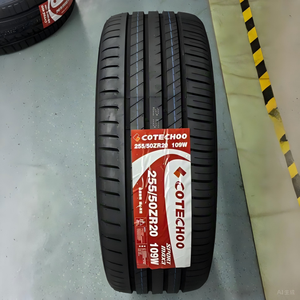 Neumático 255/45ZR20 en perfecto estado, llanta de 20 pulgadas con neumáticos de uretano serie 45 para autos pequeños - Product Image 2