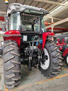 Vente en gros Mini tracteurs de jardin de ferme compacts 4x4 à quatre <span class=keywords><strong>roues</strong></span> avec <span class=keywords><strong>tondeuse</strong></span> - Product Image 4