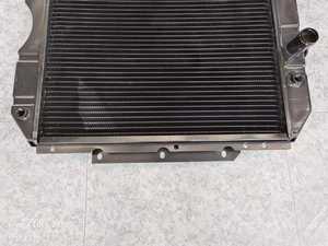 Radiador de camión de sistema de refrigeración de automóvil de Venta caliente de fábrica para radiador de núcleo de cobre 1301010 de 3 filas OEM-53 - Product Image 4