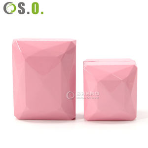 Caja de Joyería de Viaje de Lujo en Rojo, Blanco y Dorado, Nueva Llegada, Venta al Por Mayor, Caja de Joyería de Plástico con Logotipo Personalizado para Guardar Colgantes, Anillos y Pendientes - Product Image 4