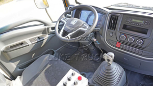 Wholesale Road Safety Vehicle SHACMAN 80K Hydraulic Lifting TMA Truck Mounted Attenuator - Product Image 6