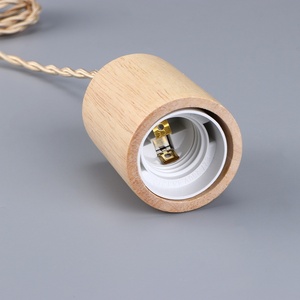 Kit <span class=keywords><strong>de</strong></span> suspension en bois E26/E27 avec <span class=keywords><strong>douille</strong></span> en céramique recouverte, <span class=keywords><strong>support</strong></span> <span class=keywords><strong>de</strong></span> <span class=keywords><strong>lampe</strong></span> LED rétro <span class=keywords><strong>pour</strong></span> décoration <span class=keywords><strong>de</strong></span> cuisine et maison - Product Image 4