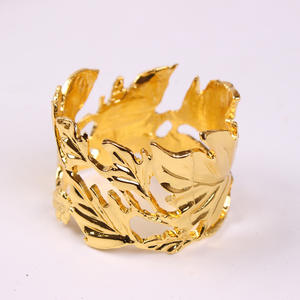 แหวนรัดผ้าเช็ดปากแบบใบไม้ สไตล์อเมริกัน ชุบทอง ทำจากโลหะผสมสังกะสี เป็นมิตรกับสิ่งแวดล้อม ทนทาน ขนาดกว้าง 4 ซม. สำหรับงานแต่งงาน ขายส่งตามสั่ง - Product Image 5