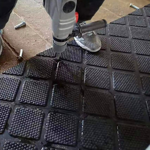 <span class=keywords><strong>Tapis</strong></span> en caoutchouc antidérapant et confortable pour vaches et chevaux, 17 mm/25 mm, imperméable, durable, <span class=keywords><strong>tapis</strong></span> <span class=keywords><strong>de</strong></span> box en caoutchouc diamanté pour bovins laitiers - Product Image 3