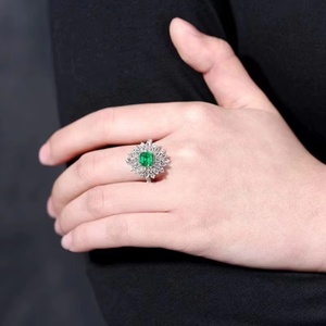 SGARIT 18K White <b>Gold</b> 1.06CT Natural Green Emerald <b>Vintage</b> <b>Ring</b> GUILD Certified Gemstone <b>Ring</b> With Sparkling Side Diamonds - Product Image 5