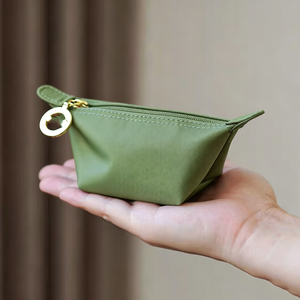 ขอแคตตาล็อกกระเป๋า Dumpling Bag รุ่นกันน้ำฉลองครบรอบ 70 ปี กระเป๋ามินิ กระเป๋าสะพายใต้วงแขน กระเป๋าถือแบบพับได้ รุ่น Longchampes - Product Image 6