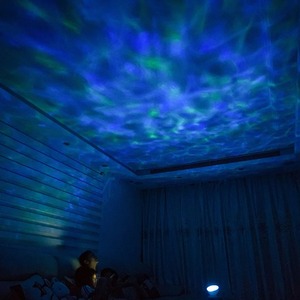 Projecteur d'effets lumineux vagues d'eau colorées, lampe projecteur d'ondes océaniques, veilleuse LED rechargeable USB, lumière musicale pour le sommeil - Product Image 2