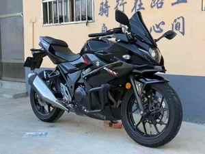 Moto sportive Suzuki GSX250R, vitesse maximale <span class=keywords><strong>de</strong></span> 140 km/h, idéale pour les débutants et les cyclistes en trajets quotidiens - Product Image 5