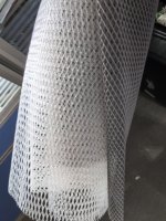 Extrudeuse multifonctionnelle à vis unique pour la fabrication de filets géo, de filets d'alimentation pour volailles et de filets de signalisation, pour la production de mailles plates et de filets géo.
