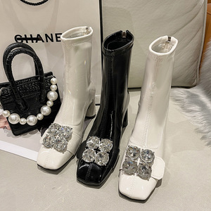 Mesdames Talons épais à bout carré Logo personnalisé 2023 Automne Femmes Mode Bottes en cuir verni Bottes imperméables - Product Image 5