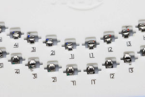 Ортодонтические стоматологические товары, оптовая цена, модные Ортодонтические кронштейны, стандартные мини-зубные Брекеты для зубов - Product Image 5