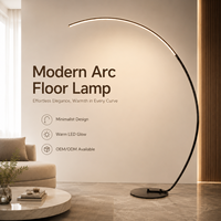 Lampadaire d'angle design nordique moderne de grande taille, lampes de sol LED en arc de luxe en gros pour salon et décoration intérieure
